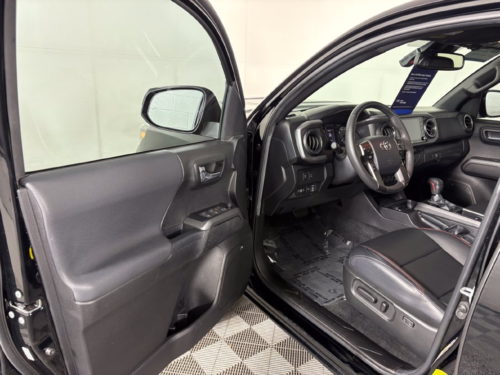 Used 2023 Toyota Tacoma TRD Pro AWD/4WD image 11