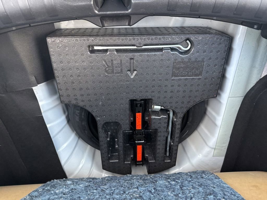 Used 2022 Nissan Kicks SR w/ Premium Package image 51