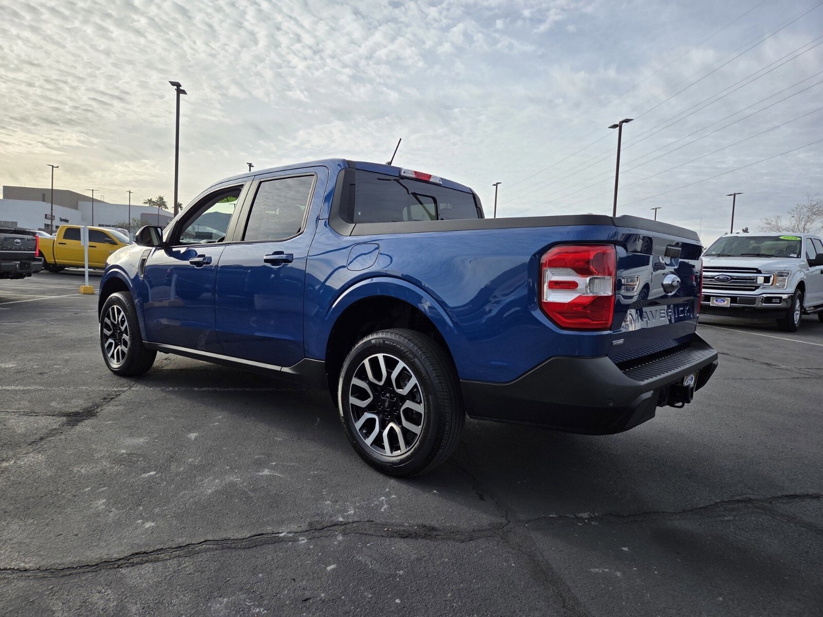 Certified 2024 Ford Maverick Lariat image 3