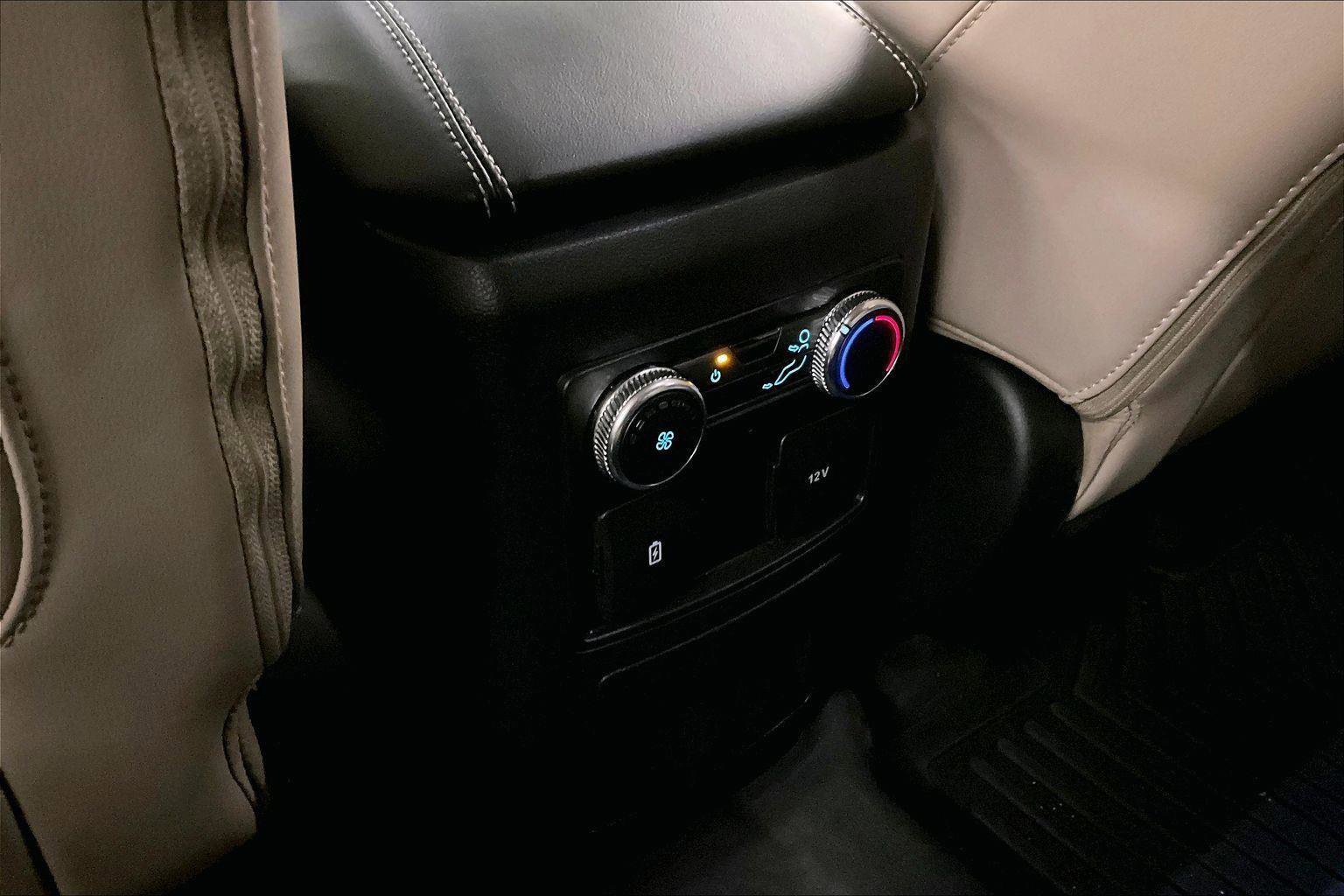 Certified 2022 Ford Explorer XLT w/ Equipment Group 202A image 33