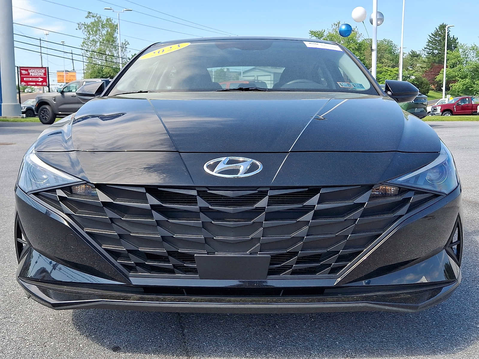Used 2023 Hyundai Elantra SEL w/ Convenience Package FWD image 2