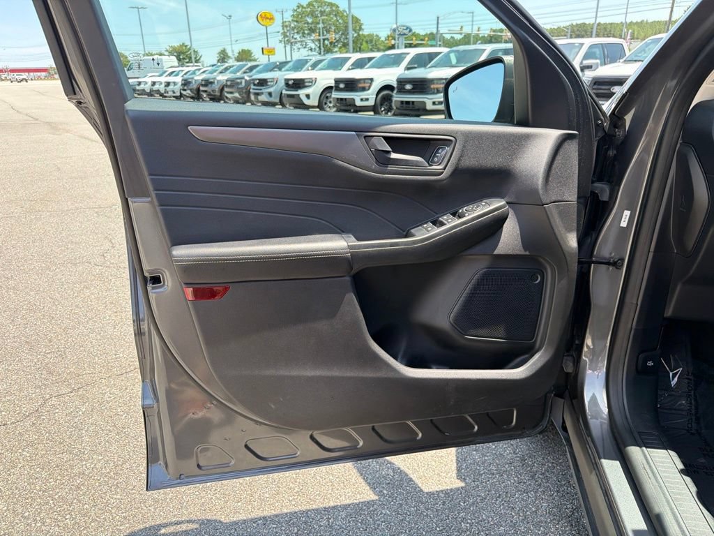 Certified 2023 Ford Escape Active FWD image 14