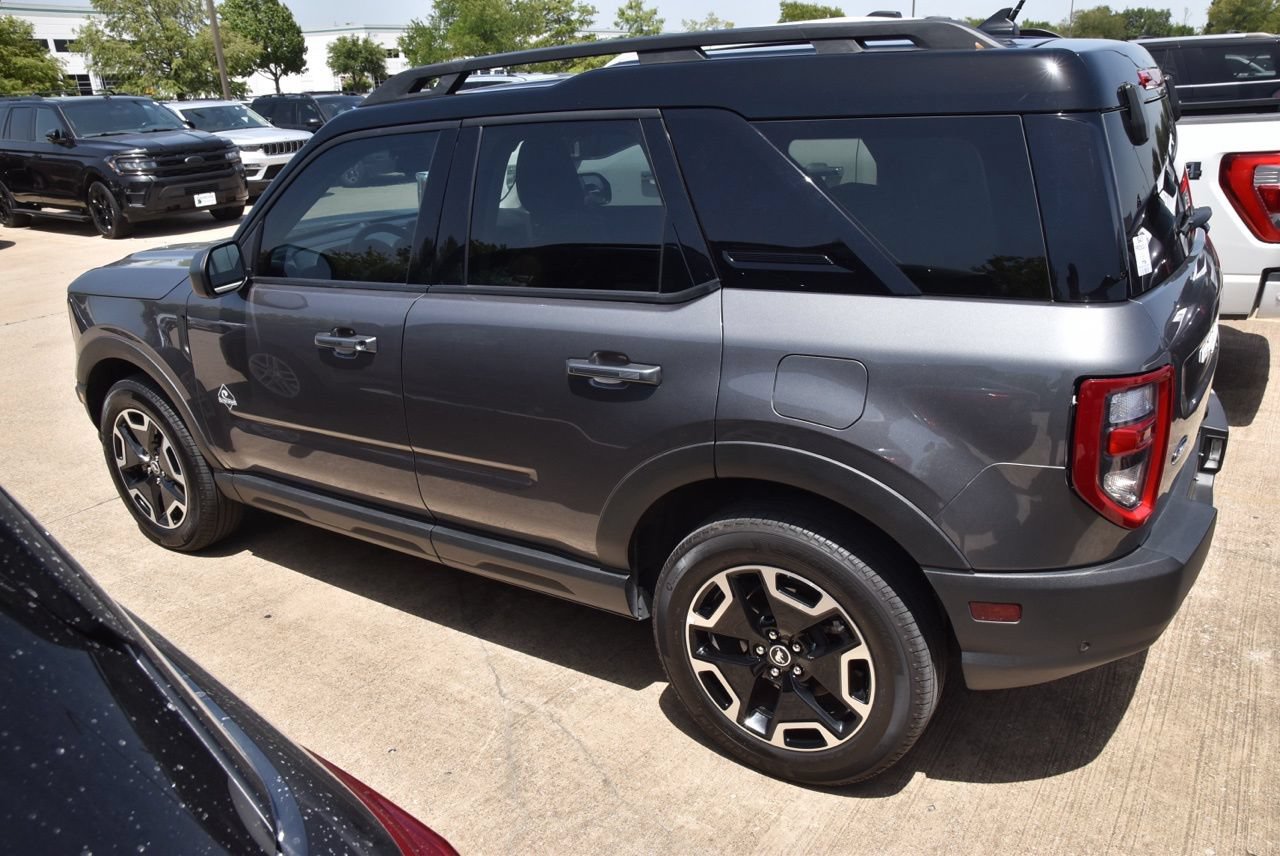 Certified 2023 Ford Bronco Sport Outer Banks w/ Tech Package AWD/4WD image 9