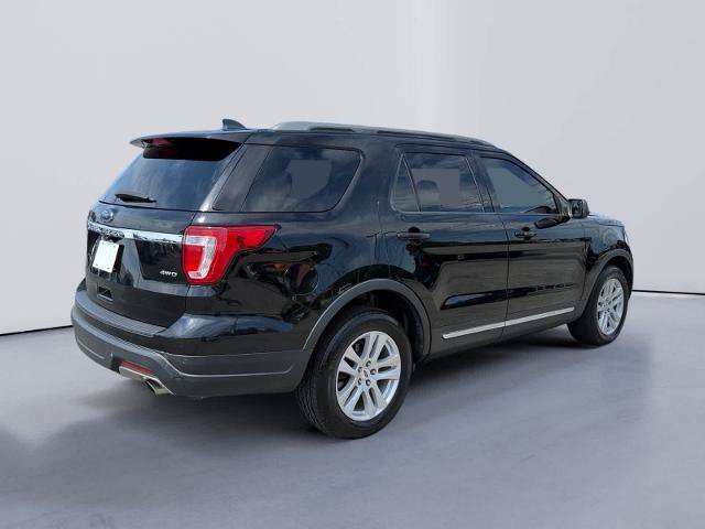 Certified 2018 Ford Explorer XLT AWD/4WD image 5