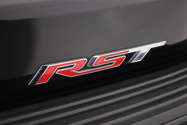 Used 2022 Chevrolet Suburban RST w/ Sport Performance Package AWD/4WD image 39