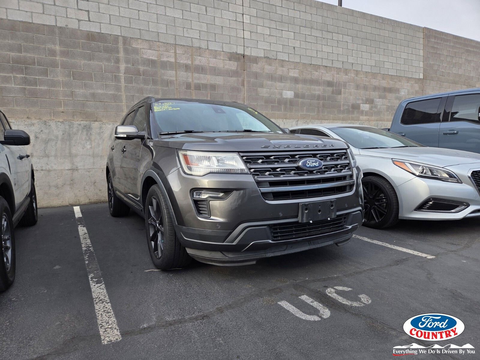Certified 2018 Ford Explorer XLT w/ Equipment Group 202A FWD image 1