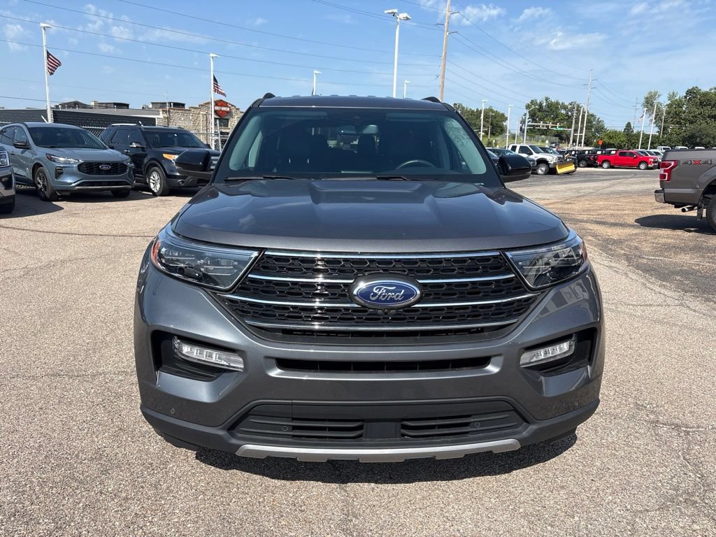 Certified 2024 Ford Explorer XLT w/ Equipment Group 202A AWD/4WD image 2
