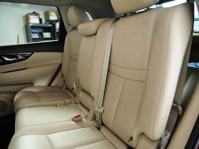 Used 2020 Nissan Rogue SL w/ Premium Package AWD/4WD image 16