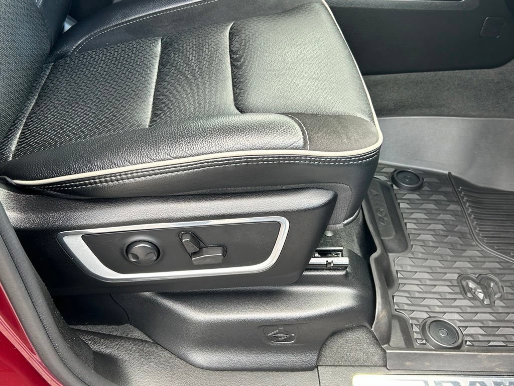 Used 2022 RAM 1500 Laramie AWD/4WD image 43
