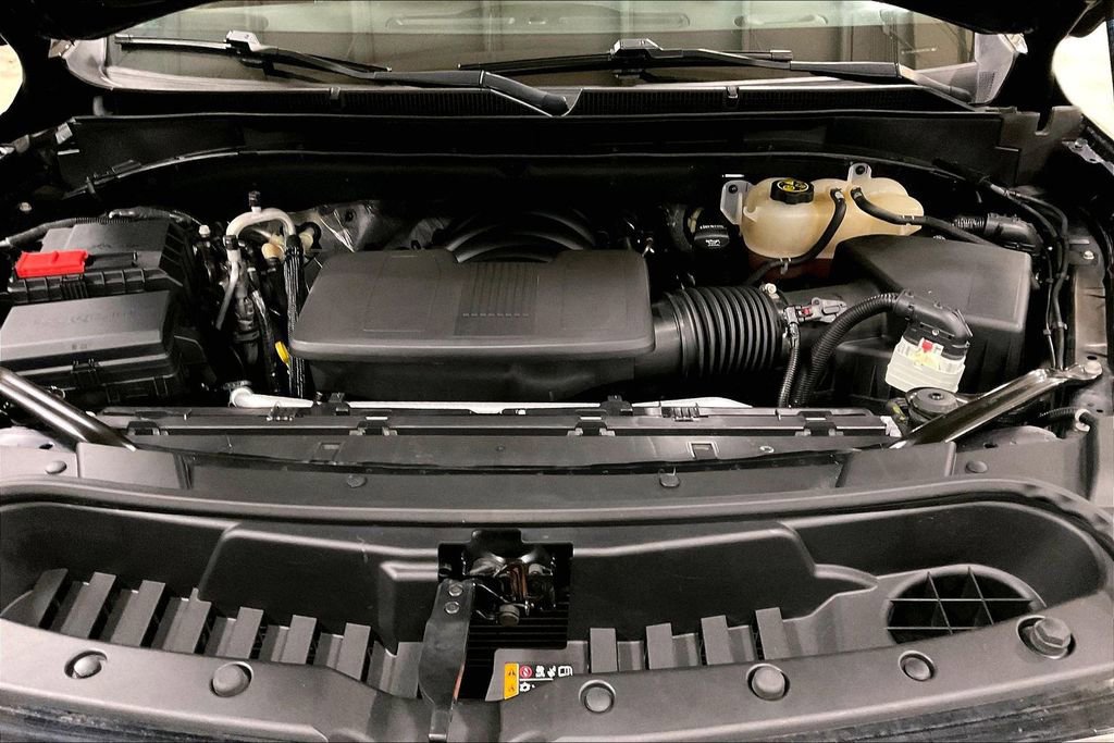 Used 2023 GMC Yukon SLT image 12