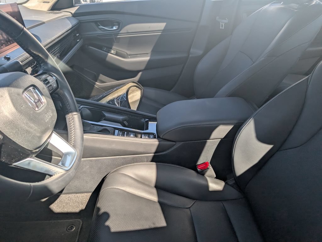 Used 2023 Honda Accord Touring image 8