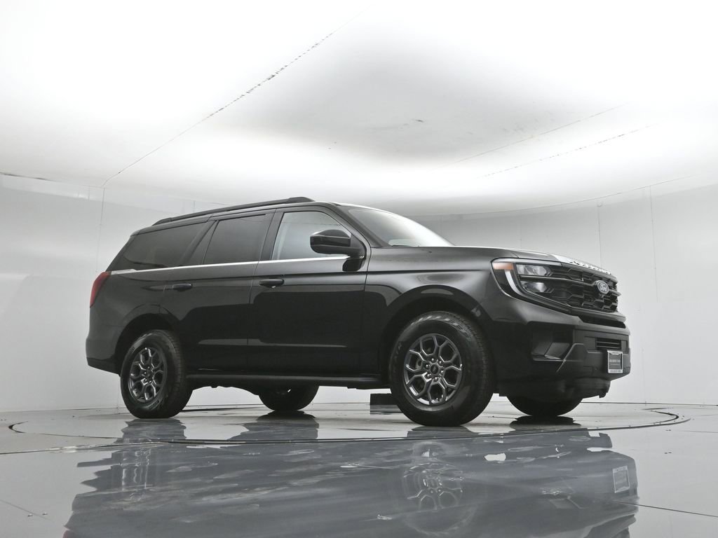 Certified 2025 Ford Expedition Active AWD/4WD image 4