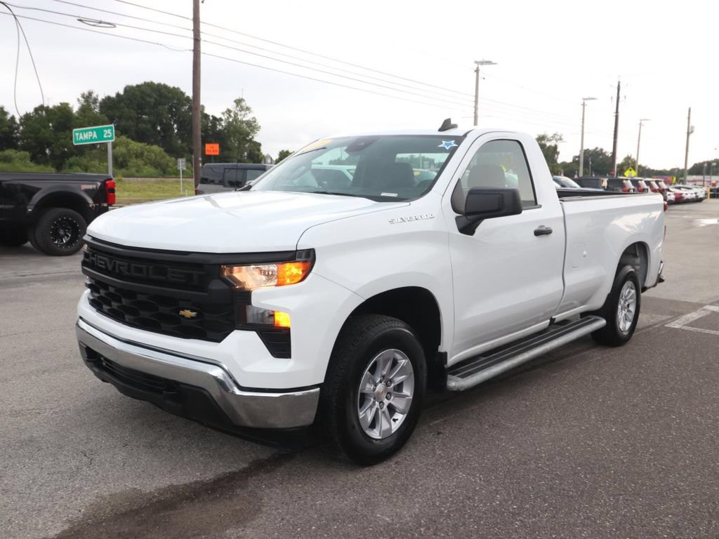 Used 2025 Chevrolet Silverado 1500 W/T RWD image 5