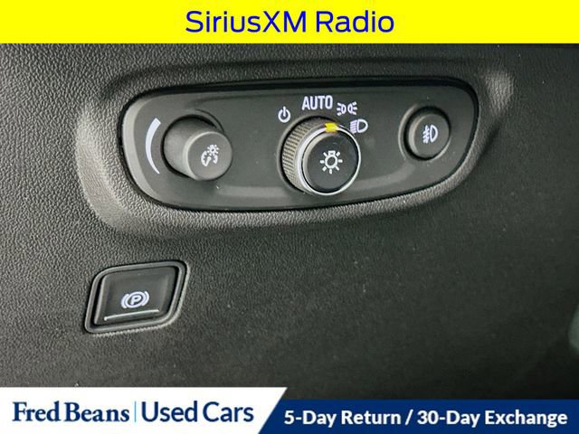 Used 2023 GMC Terrain SLT image 14