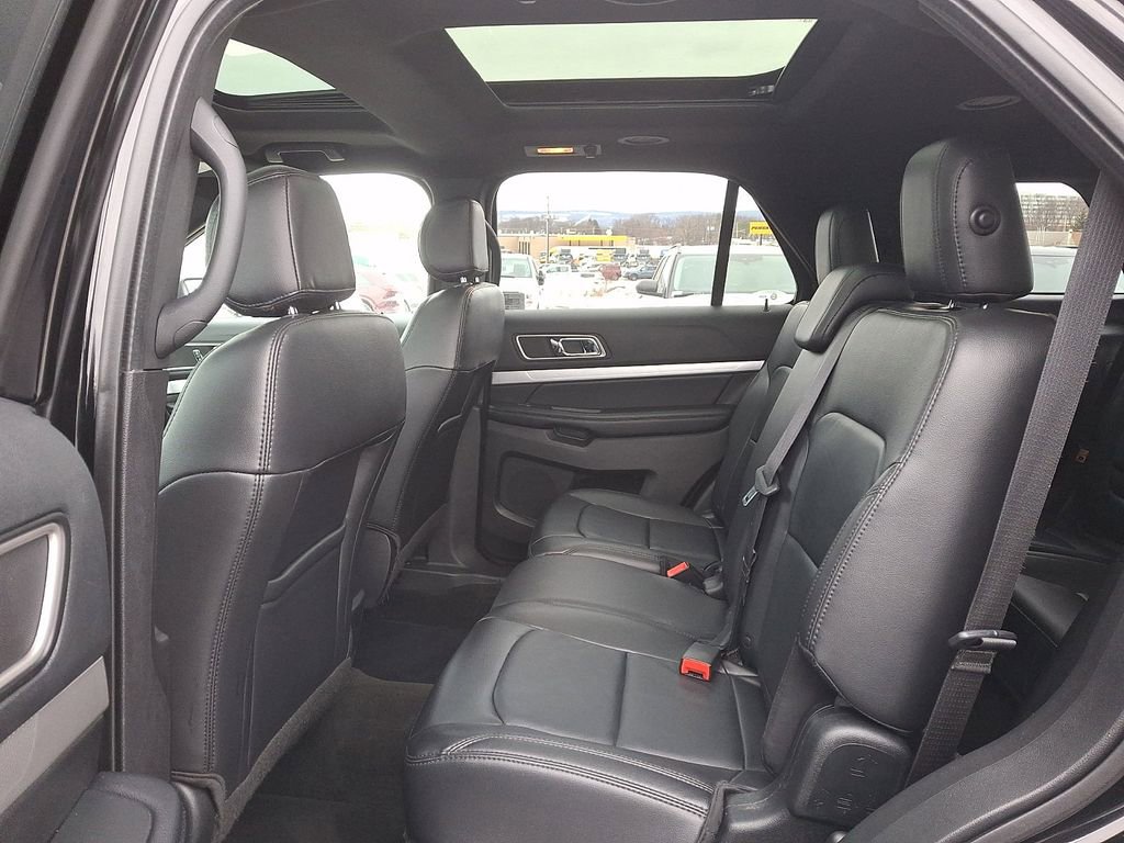Certified 2017 Ford Explorer XLT w/ Equipment Group 202A image 11