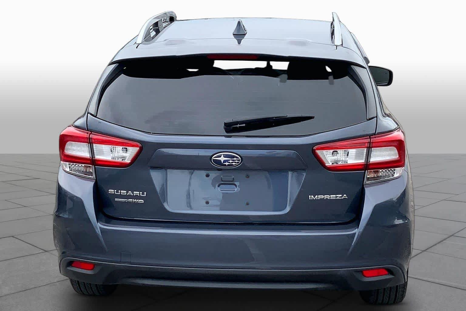 Used 2017 Subaru Impreza 2.0i Premium AWD/4WD image 5