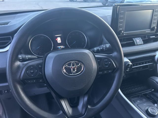Used 2021 Toyota RAV4 XLE AWD/4WD image 14