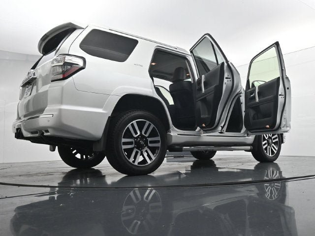 Used 2024 Toyota 4Runner Limited AWD/4WD image 49