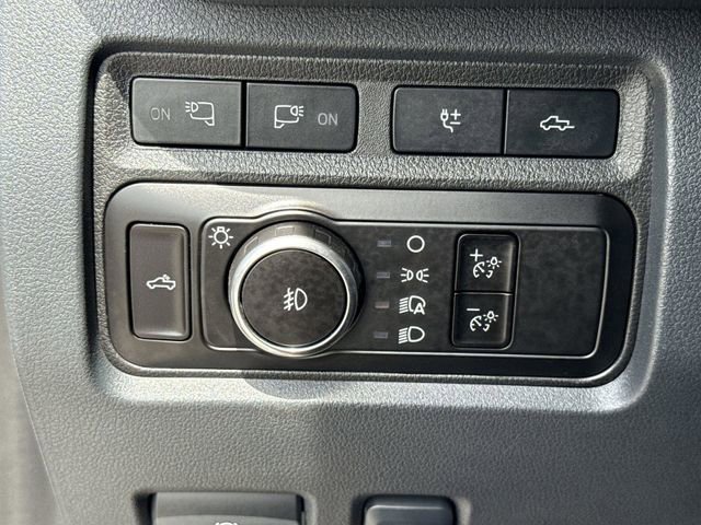 Certified 2023 Ford F450 Platinum w/ FX4 Off-Road Package image 29