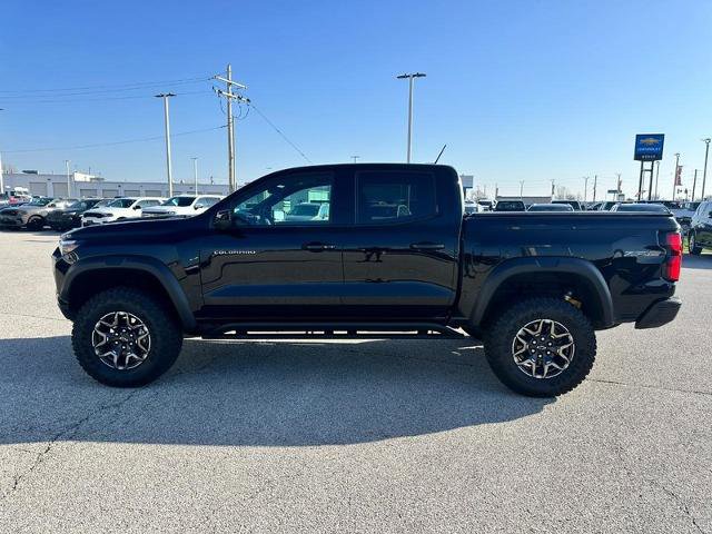 Used 2025 Chevrolet Colorado ZR2 w/ Technology Package image 2