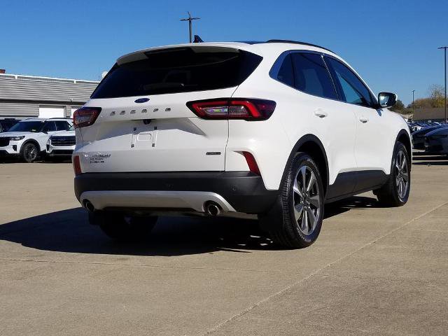 Certified 2025 Ford Escape Platinum w/ Premium Technology Package image 5