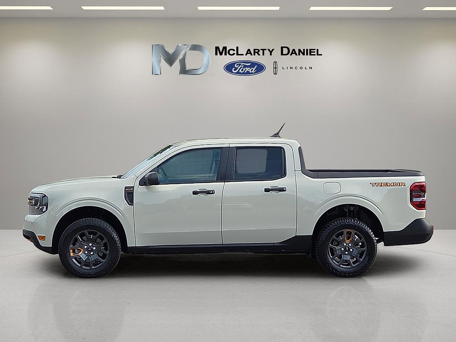Certified 2024 Ford Maverick Tremor w/ Tremor Off-Road Package image 3