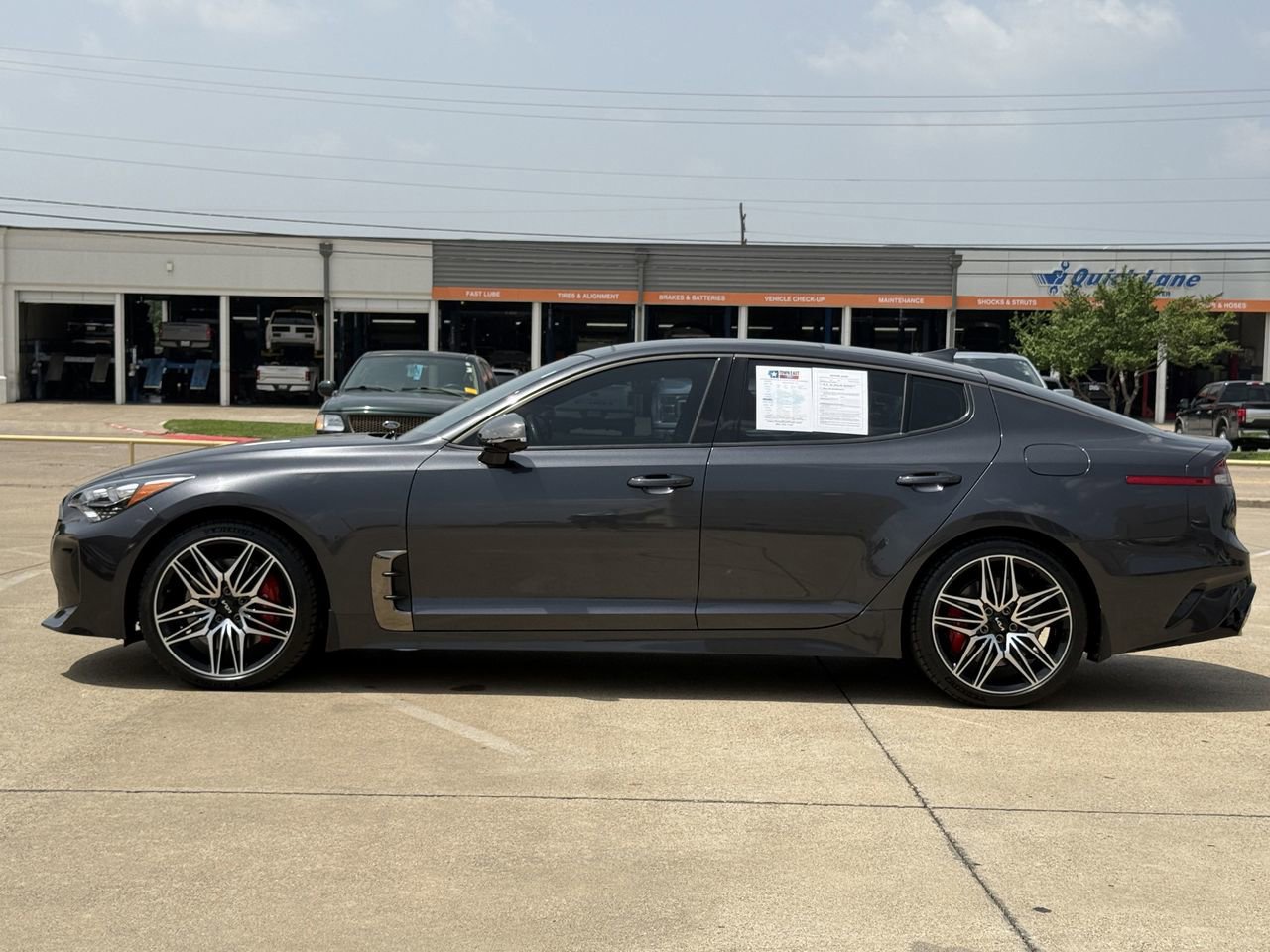 Used 2023 Kia Stinger GT2 RWD image 3