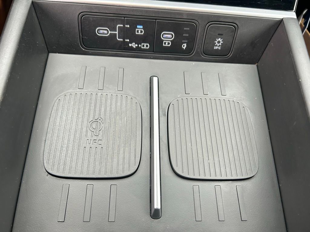 Used 2025 Hyundai Santa Fe Limited image 28