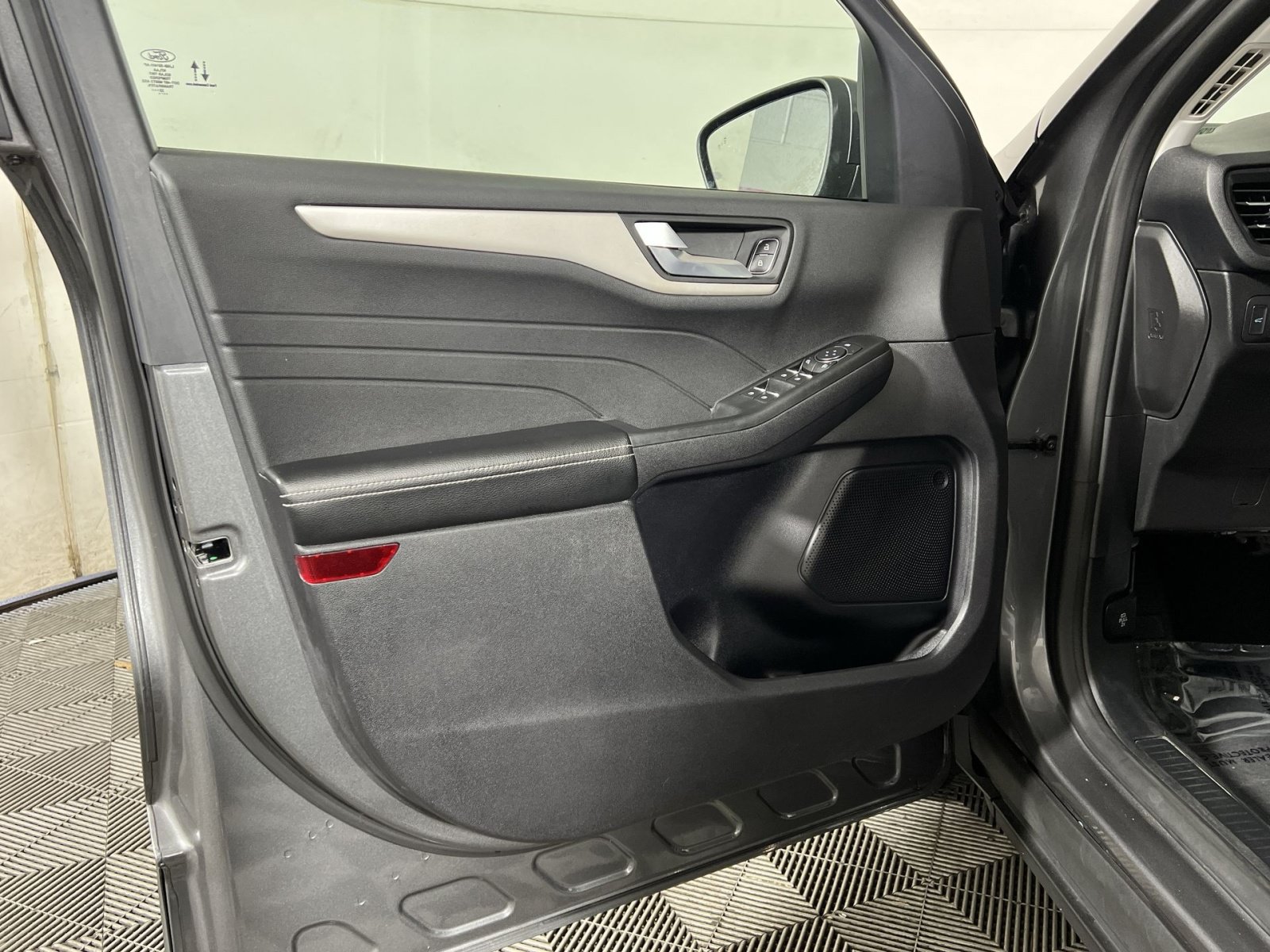 Certified 2022 Ford Escape SEL AWD/4WD image 14