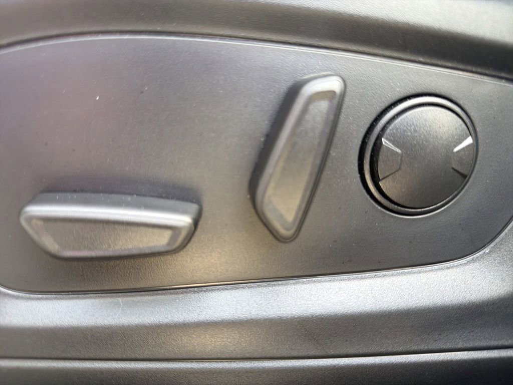 Certified 2025 Ford Explorer Active RWD image 23
