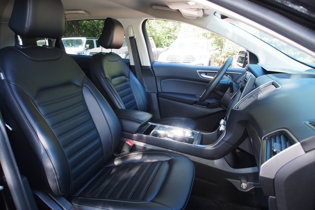 Certified 2024 Ford Edge SEL w/ Convenience Package AWD/4WD image 11