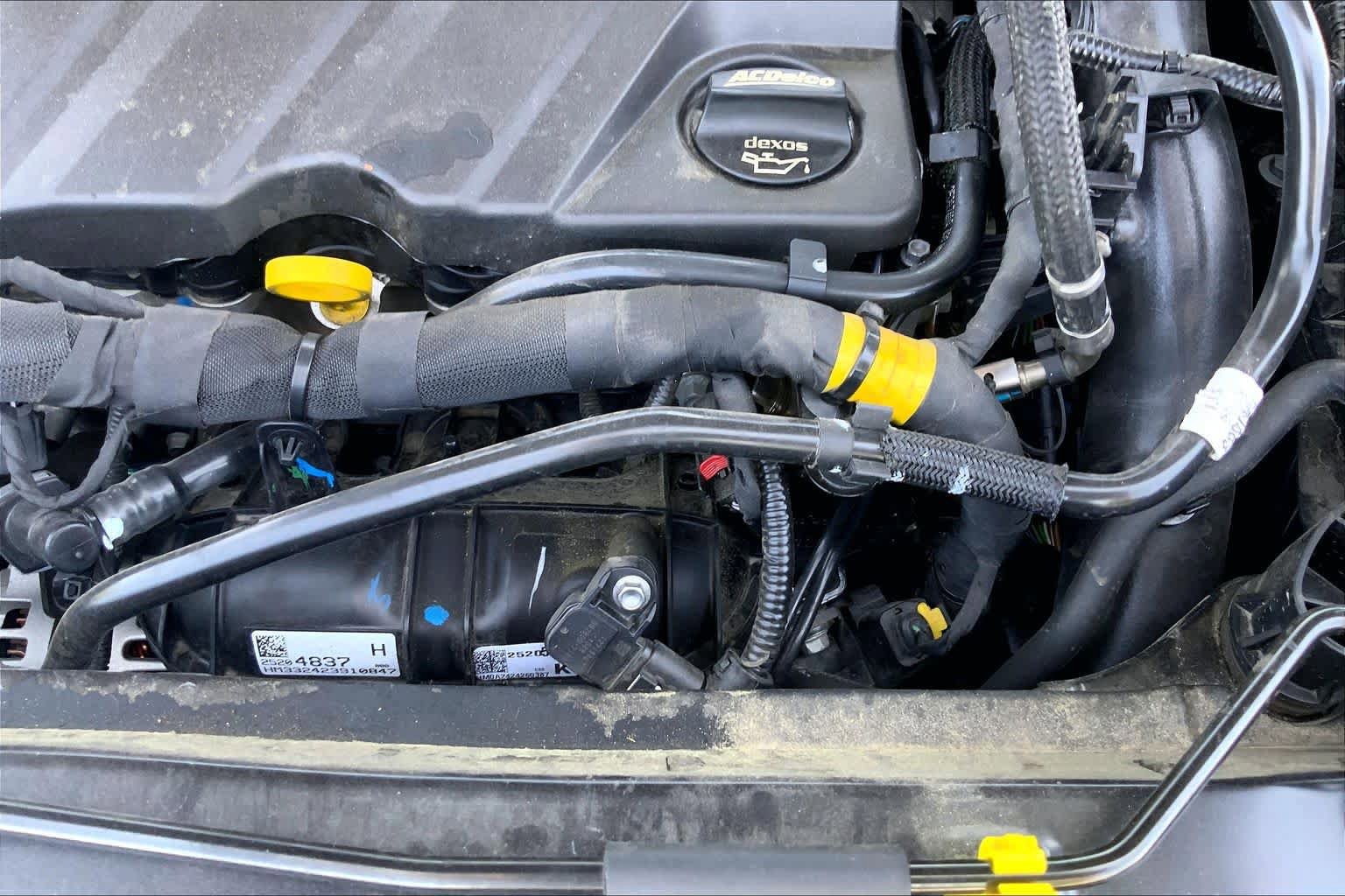 Used 2025 Chevrolet Trax LS FWD image 33