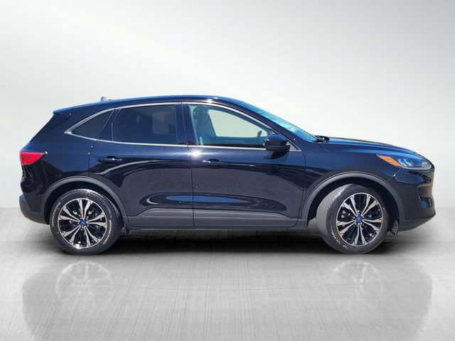 Certified 2022 Ford Escape SE w/ SE Sport Appearance Package FWD image 3