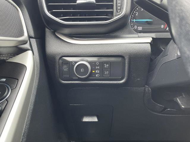 Certified 2022 Ford Explorer XLT w/ Equipment Group 202A image 16