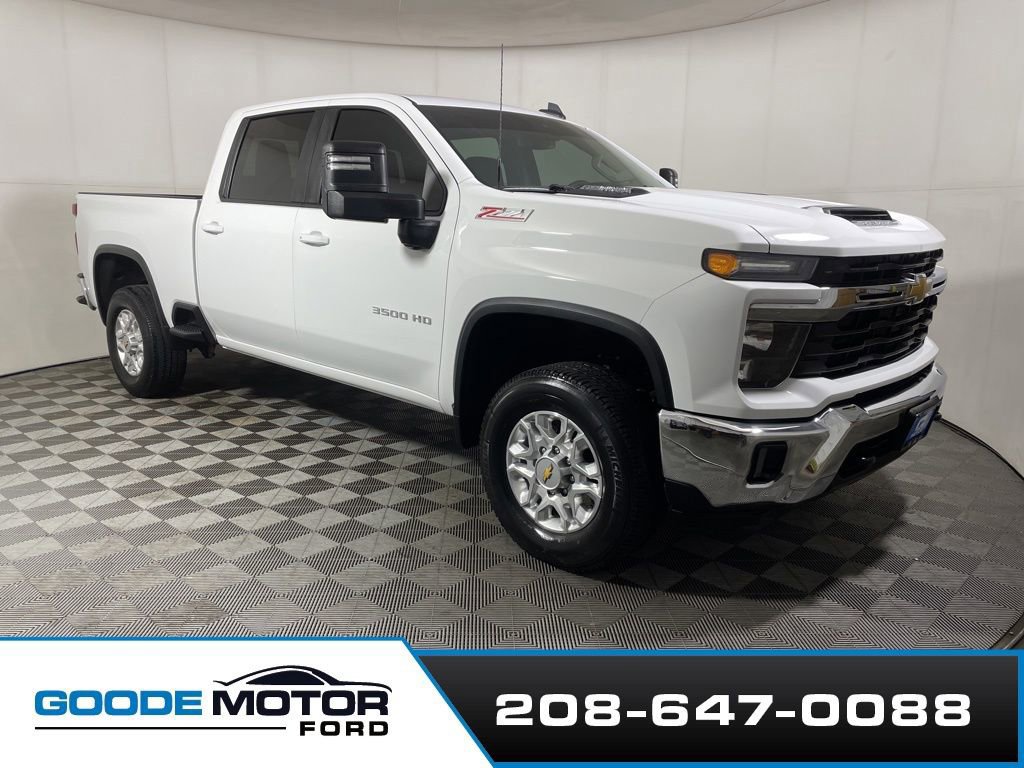 Used 2024 Chevrolet Silverado 3500 LT w/ Convenience Package image 6