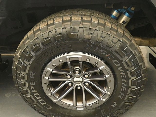 Certified 2018 Ford F150 Raptor w/ Equipment Group 802A Luxury image 9