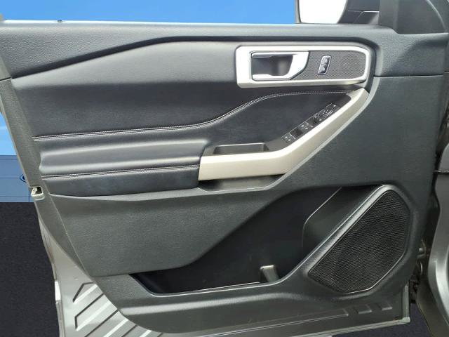 Certified 2022 Ford Explorer XLT w/ Equipment Group 202A AWD/4WD image 24