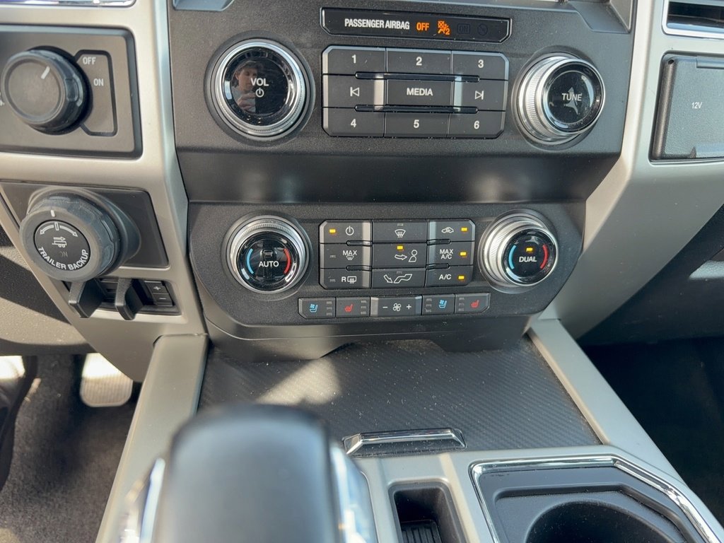 Certified 2020 Ford F150 Lariat w/ Equipment Group 502A Luxury image 22