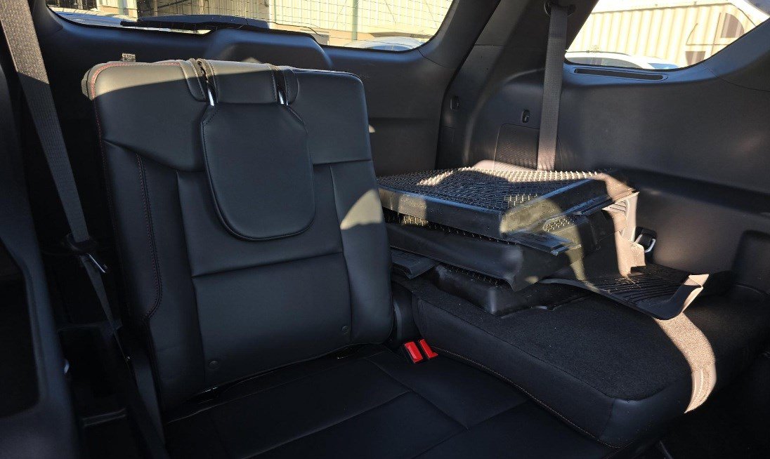 Certified 2025 Ford Explorer ST image 15