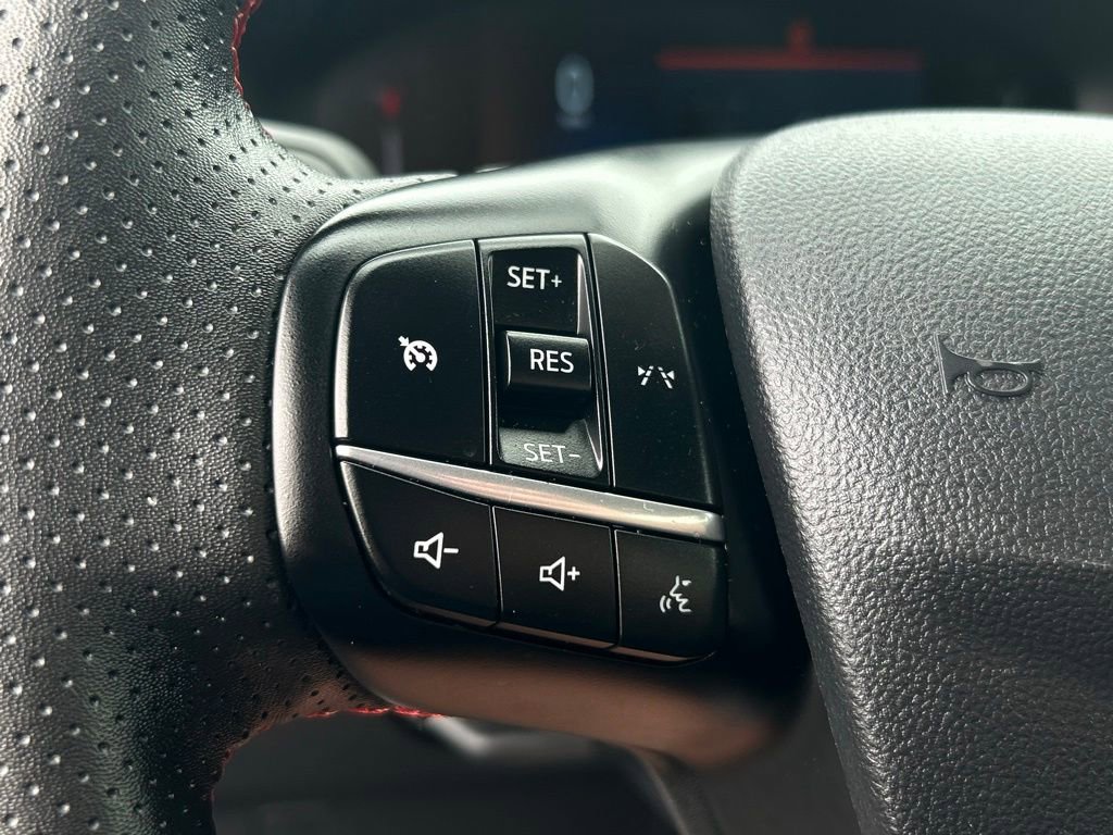Certified 2025 Ford Escape ST-Line FWD image 24