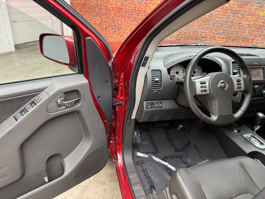Used 2020 Nissan Frontier PRO-4X w/ Pro-4x Utility Package AWD/4WD image 10