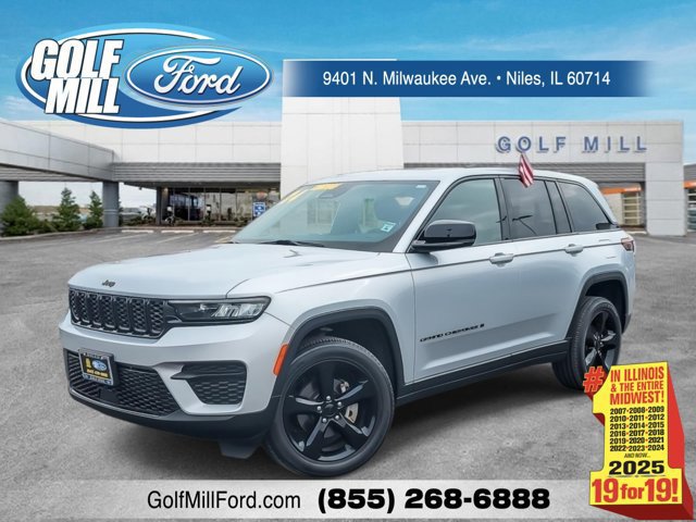 Used 2023 Jeep Grand Cherokee Altitude image 1