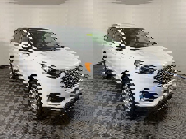 Certified 2023 Ford Edge SEL image 6
