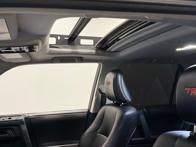 Used 2018 Toyota 4Runner TRD Off-Road Premium AWD/4WD image 35