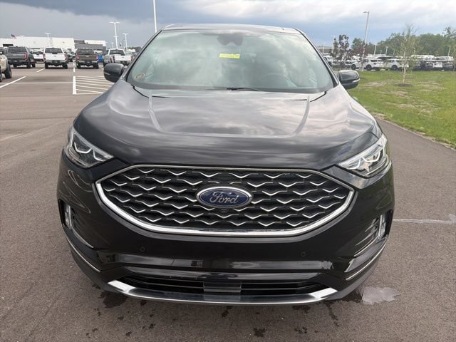 Certified 2021 Ford Edge Titanium w/ Equipment Group 301A AWD/4WD image 3