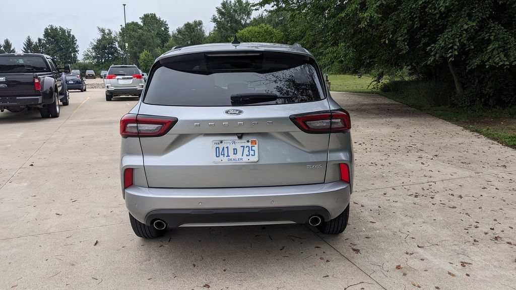 Certified 2024 Ford Escape ST-Line w/ Tech Pack #1 AWD/4WD image 4