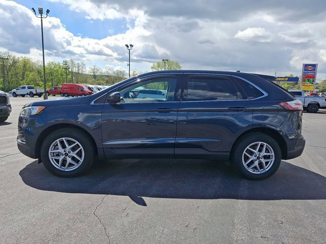 Certified 2023 Ford Edge SEL w/ Convenience Package AWD/4WD image 2
