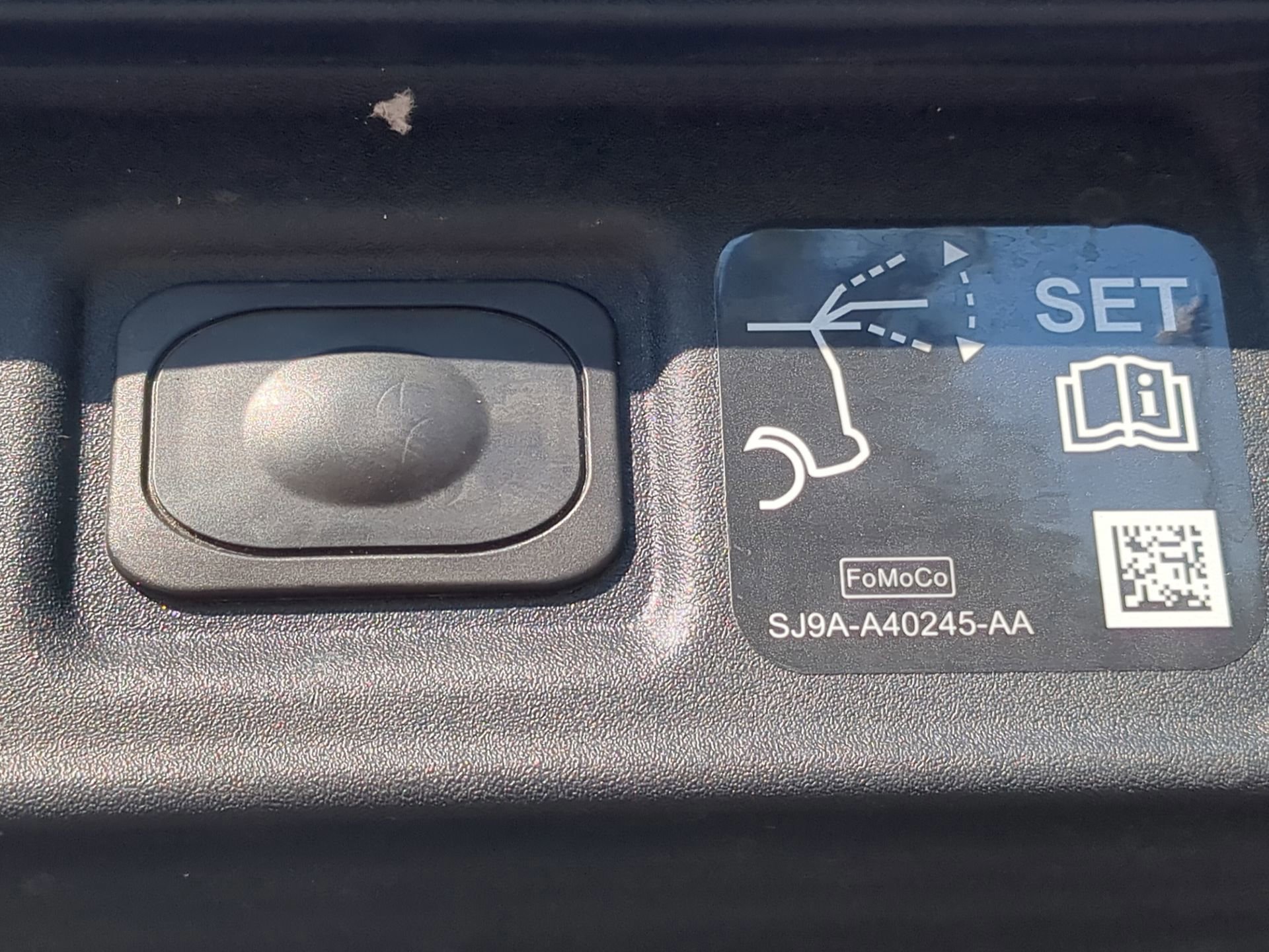 Certified 2025 Ford Mustang Mach-E Premium image 39