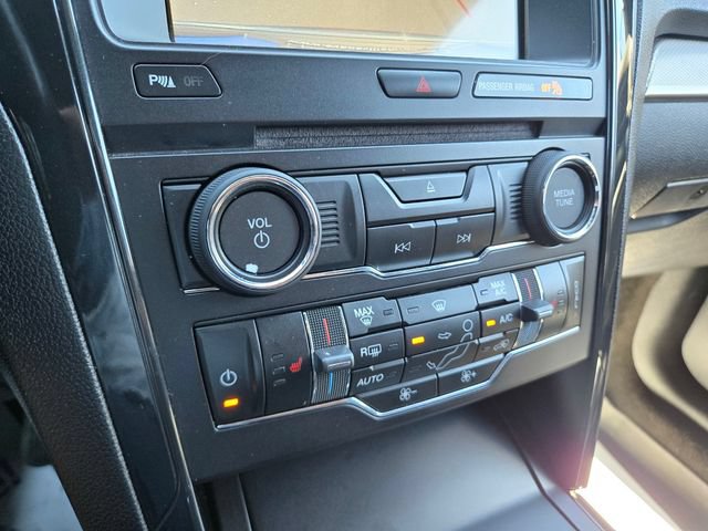 Certified 2018 Ford Explorer XLT w/ Equipment Group 202A AWD/4WD image 10