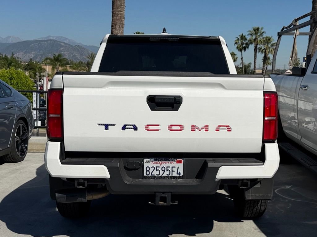 Used 2025 Toyota Tacoma SR5 image 4